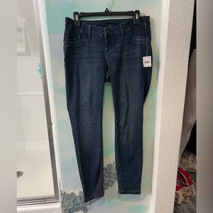 NWT Indigo Blue Maternity Ankle Skinny Jeans